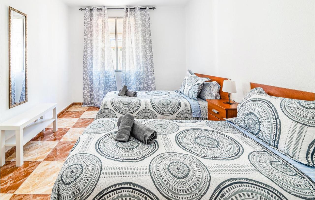 Beautiful Apartment In Cordoba With Kitchenette Córdoba Exterior foto