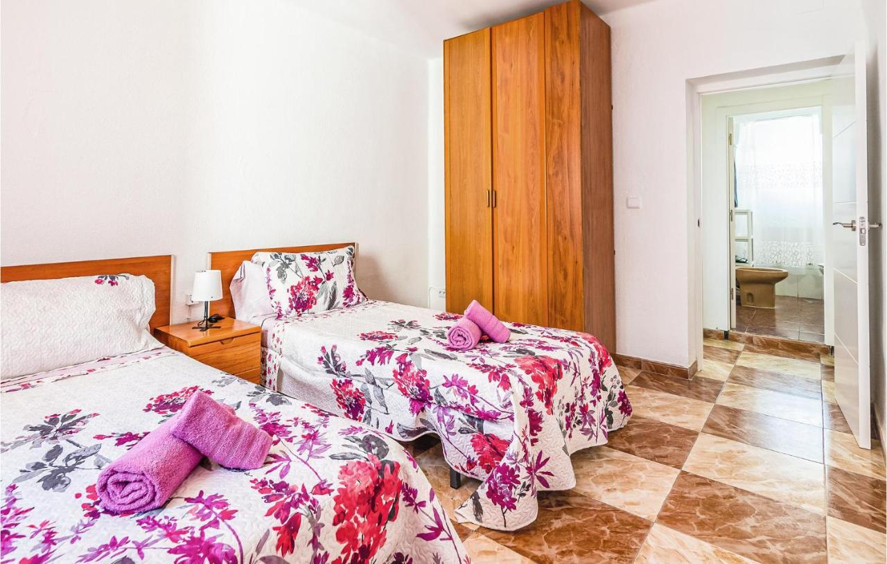 Beautiful Apartment In Cordoba With Kitchenette Córdoba Exterior foto